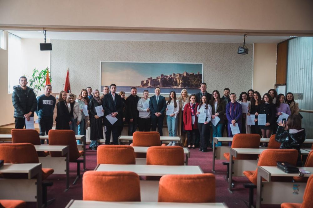 Opština Ulcinj dodijelila stipendije studentima