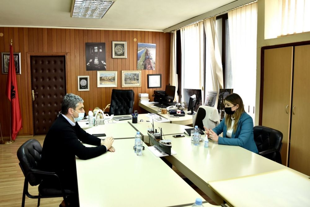 Kryetarja e Kuvendit të Komunës së Tivarit vizitoi Kuvendin e Komunës së Ulqinit